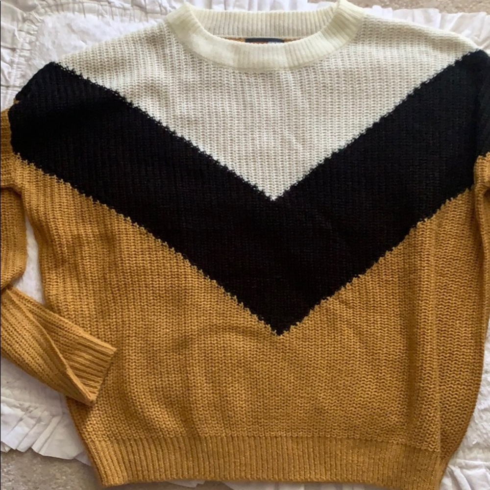 Chevron Multi-Colored Sweater - Picture 3 of 4